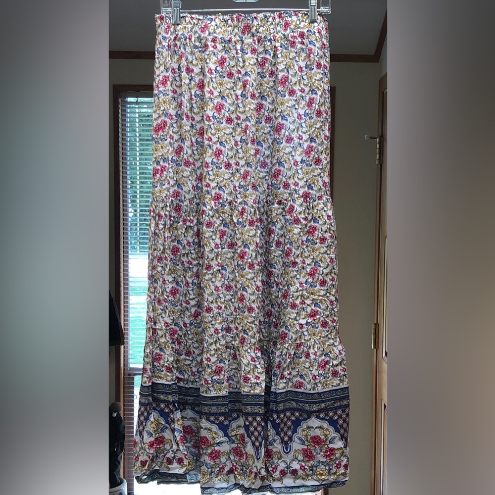 Floral Tiered Skirt, size XL